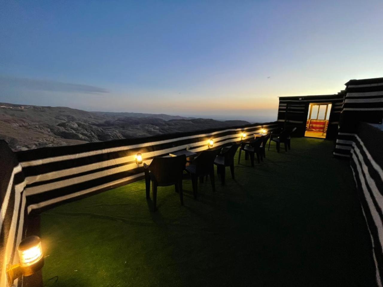 Plaza View Hostel At Tayyibah Exterior photo