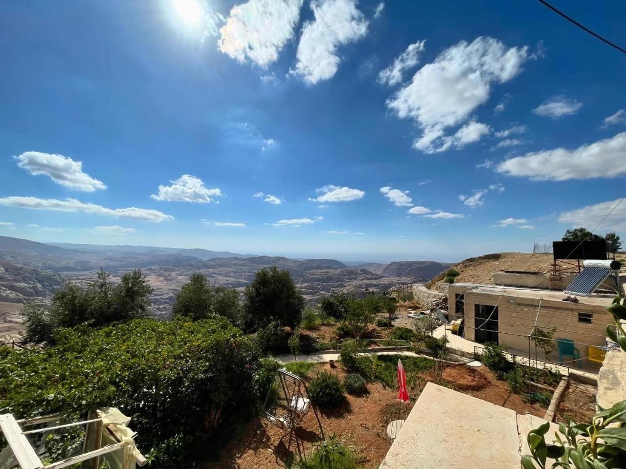 Plaza View Hostel At Tayyibah Exterior photo